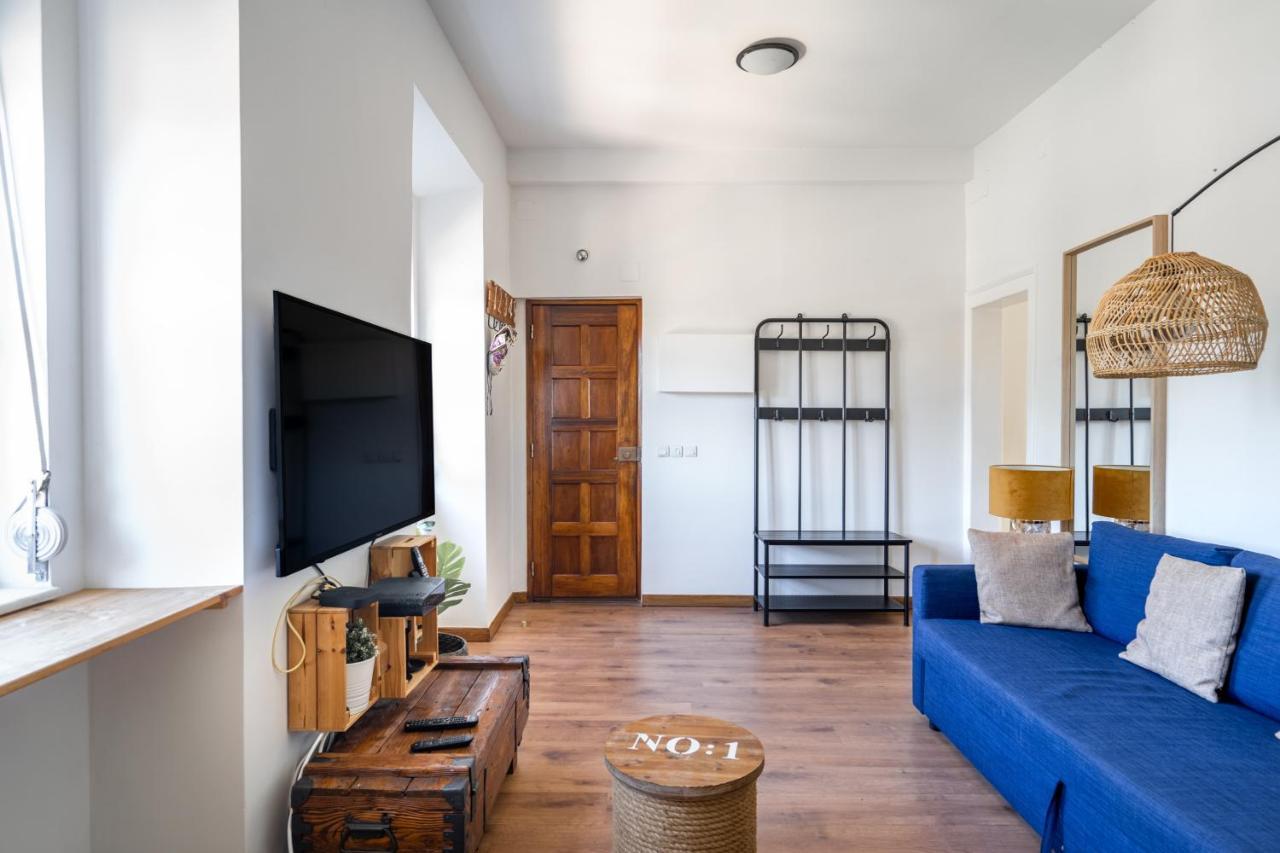 Apartment T1 Apt In Alcantara 15 Mins From Docas