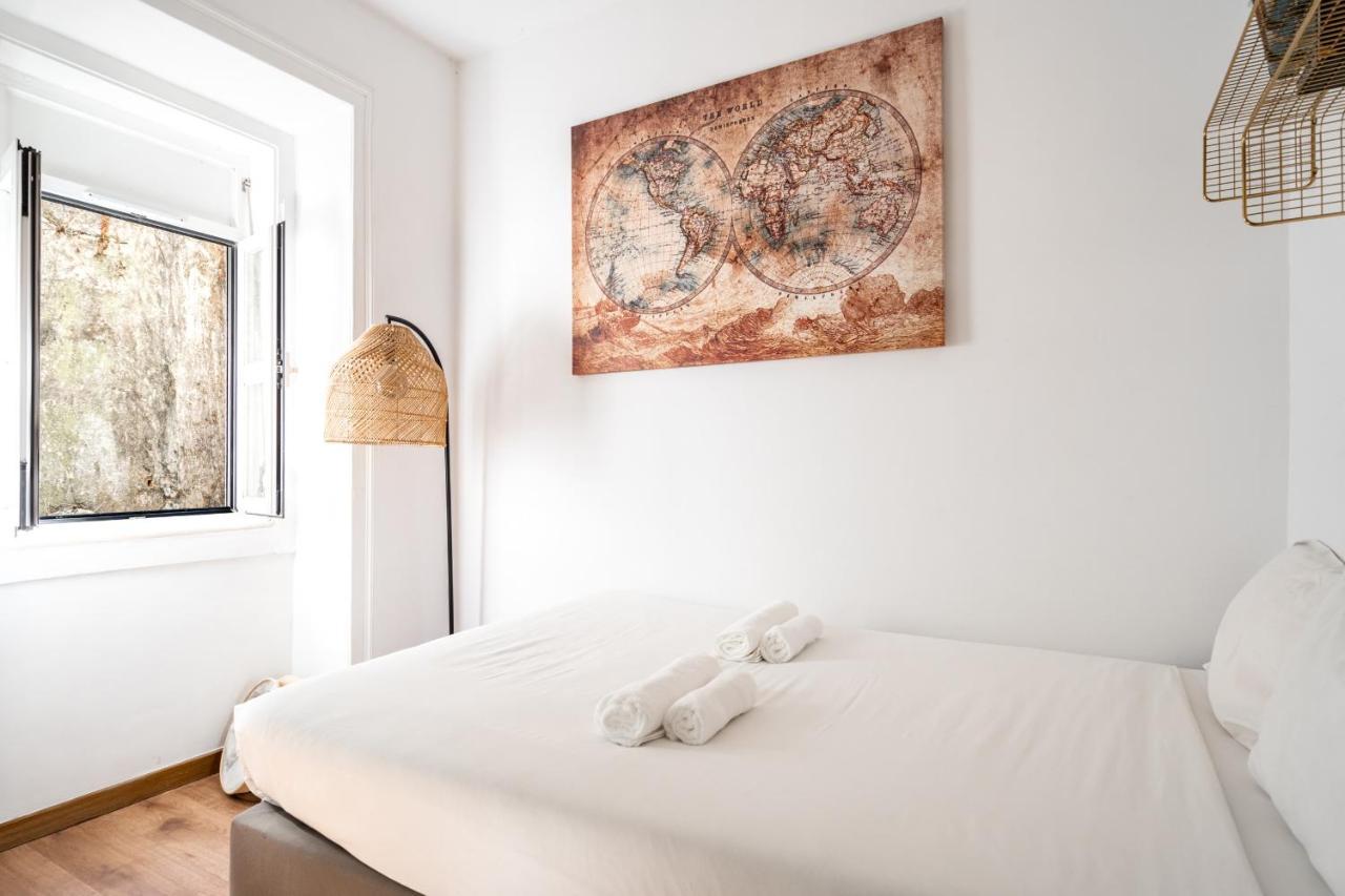 T1 Apt In Alcantara 15 Mins From Docas Apartment Lissabon
